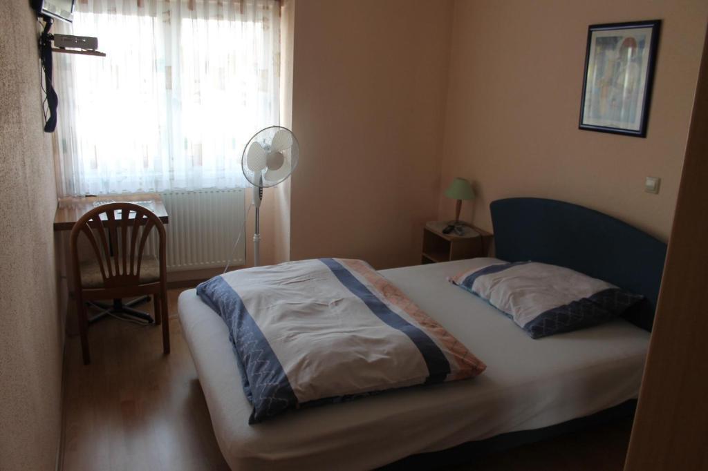 Gasthof Zum Flughafen Hotel Feldkirchen bei Graz Ruang foto